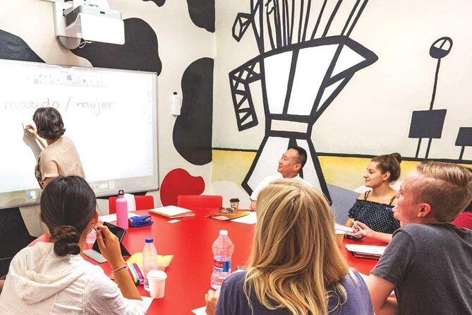 1 week intensive Spanish course + conversation workshop - Taronja School in Valencia’s Ciutat Vella: a good base for language + city life