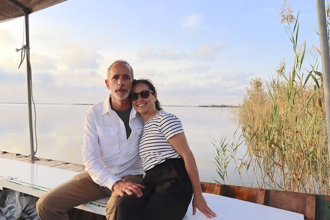 Albufera Private Day Tour: Paella, Boat Cruise and Nature Walk - Gola del Pujol: a calm walk, lake edges, and barracas