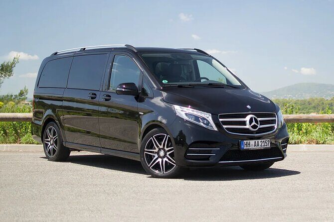 Arrival Transfer Valencia Airport VLC to Valencia City by Minivan - What the ride is like in a Mercedes V-Class-style van