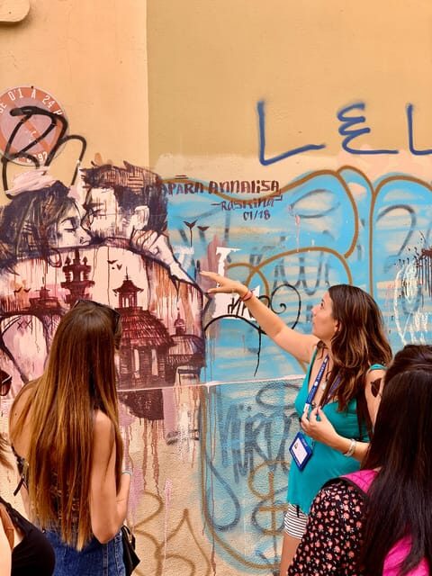 Best Street Art in Valencia Walking Tour - Why street art in Valencia clicks better with a guide