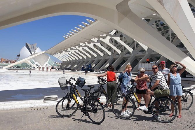 Bike tour with city guide from old to new - Entering Old Town Valencia: From Classic Streets to Modern Planning