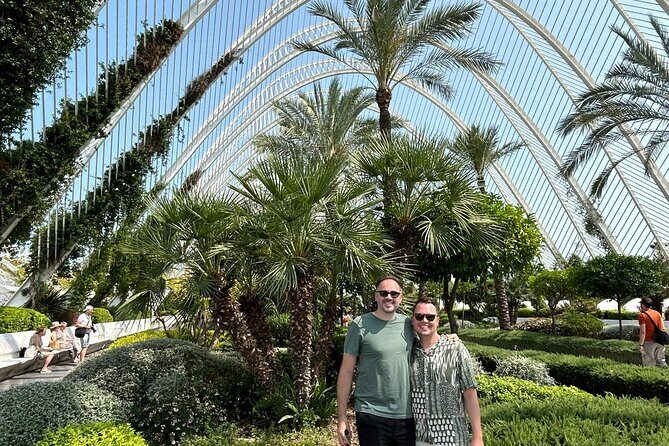 City of Arts & Sciences Tour with Rooftop Tapas & Wine - Stop 1: Ciudad de las Artes y las Ciencias with Tricia, an architect guide