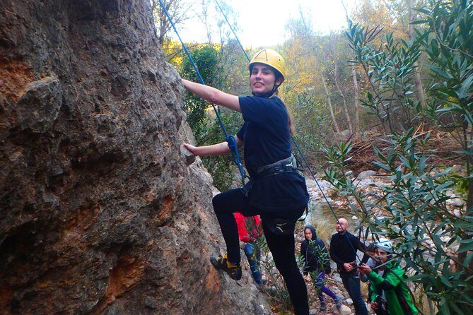 Climb In Montanejos For Beginners - Your beginner session: routes, technique, and a calm safety vibe