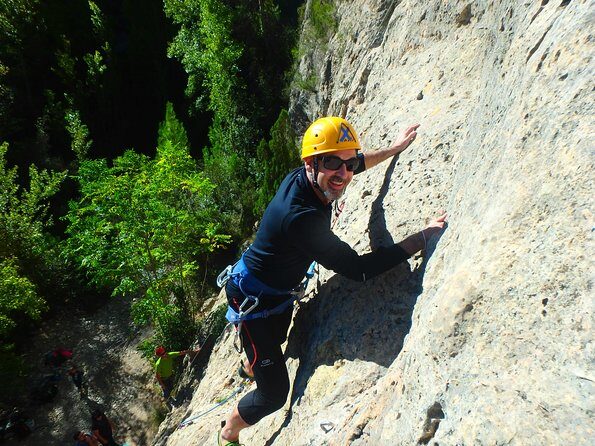 Climb In Montanejos For Beginners - Weather and comfort: small decisions that keep the day smooth