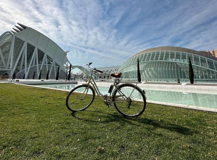 Discover & Taste Valencia on a Bike Tour (tapas + bike) - Drinks and Horchata: Easy, Drinkable Spanish Classics