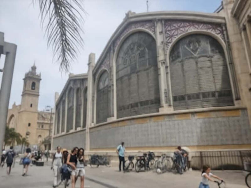 Discover Valencia yourself with a Playful walking tour! - Should you book this Valencia playful walking tour?