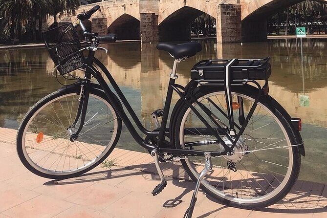 E-Bike Grand Valencia Private Tour - Stop 3: Ciudad de las Artes y las Ciencias, Sci‑Fi Style Architecture