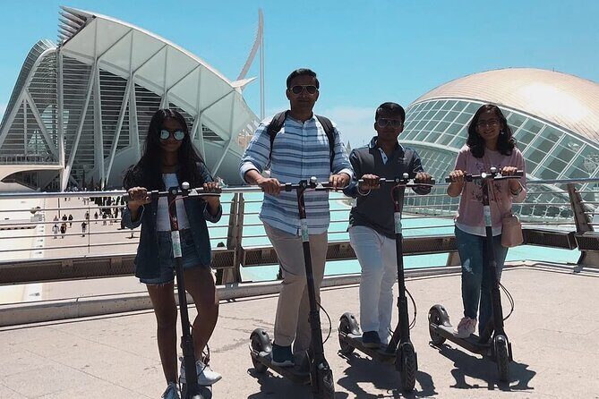 E-scooter City of Arts and Sciences Private Tour - Jardín del Turia: Park Time That Feels Like a City Escape