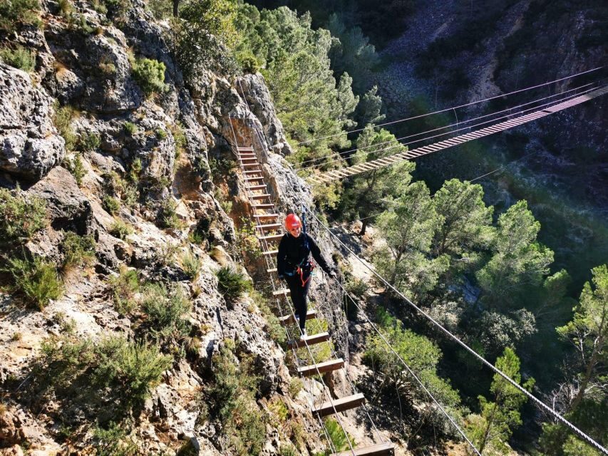 Enguera - Getting to the meeting point and staying on schedule