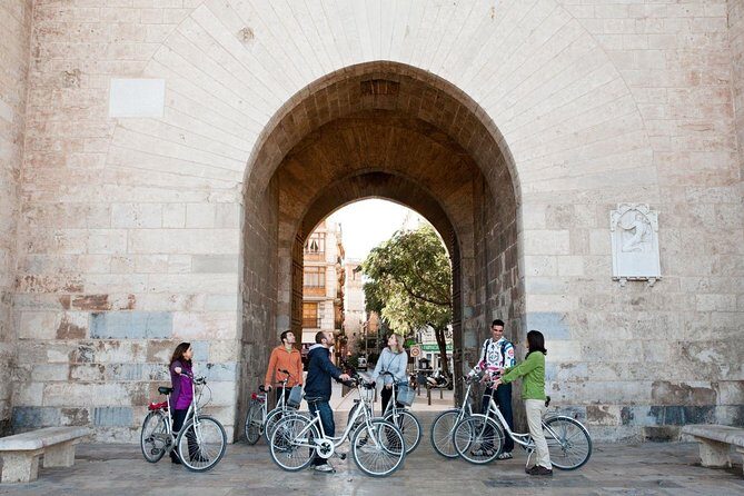 Essential Valencia by Bike | Discover the City’s Best in One Ride - Where You Start on Pg. de la Petxina (and Why It’s Easy)