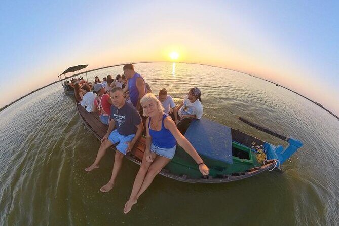 Excursion to the lagoon, sunset and boat ride. - Platja de la Garrofera: 10 minutes of dunes, pines, and big coastal views