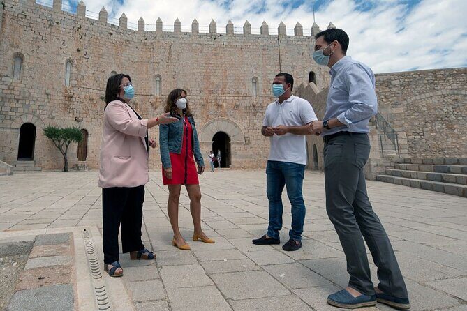 From Valencia: Day Tour in Peniscola, Game of Thrones - Free time for walking, shopping, and views (and beach plans)