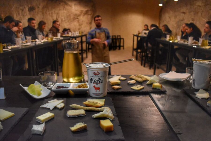 From Valencia: Guided Cheese Factory Tour with Wine Tasting - The 8-Cheese Tasting With Unlimited White Wine: How to Taste Without Feeling Rushed