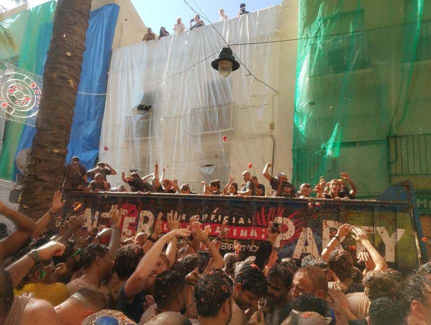 From Valencia: La Tomatina 2025 - Valencia meet-up and the private bus that saves stress