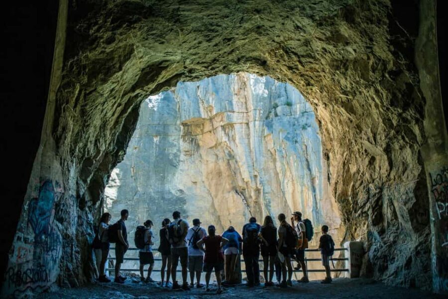 From Valencia: Montanejos Guided Hike with Natural Pools - How the Full Day Flows: Coach Ride, Hike, Then Slow Down