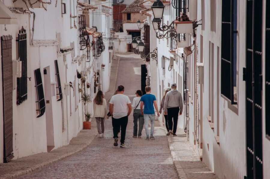 Full Day Tour to Altea, Benidorm & Villajoyosa from Valencia - Villajoyosa: chocolate museum, tasting, and those sea-colored streets
