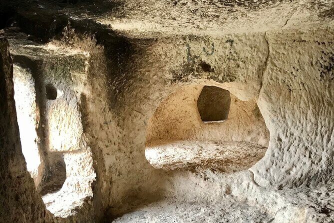 Historic Bocairent, Covetes del Moros Caves and Pou Clar Pools - Valencia to Bocairent: a hilltop town with morning coffee