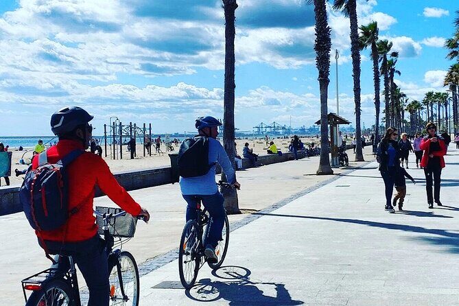Horchata Bike Tour in Valencia - Stop 3: Autoescola Carraixet and the Man-Made River + Birds