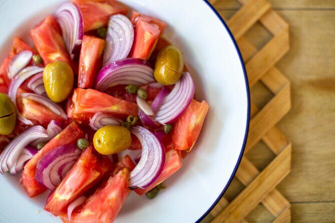 Make Valencian 'Pizza' in Ruzafa - From Market Shopping to Aprons On: How the 3-Hour Flow Works