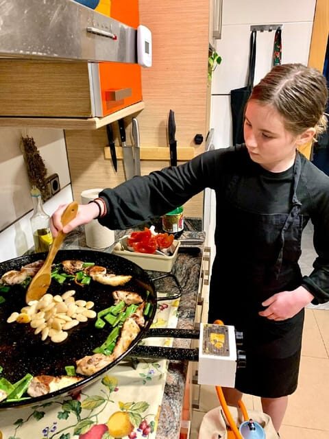 OnlyForYou, Paella Session at a Michelin-trained Chef’s Home - Should you book OnlyForYou’s Chef-in-Home paella session?