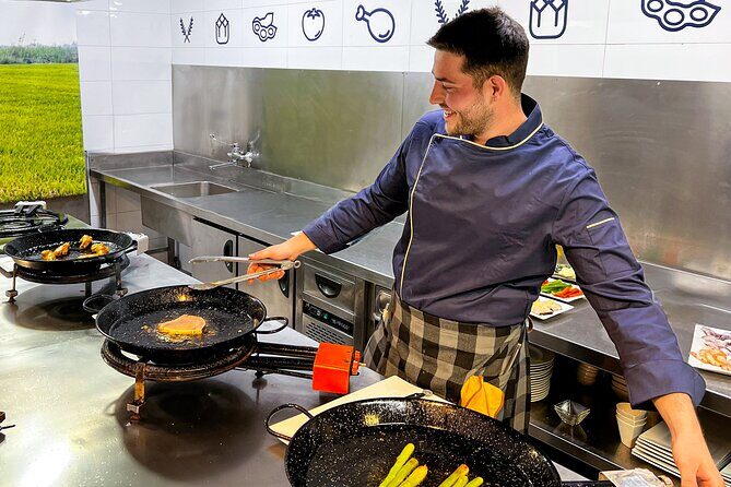 Paella Cooking Class, Wine Tasting & Central Market in Valencia - Practical tips to make your paella class smoother