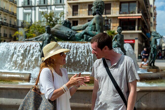 PRIVATE Walking Tour Historical Center with Local Expert - L’Almoina Archaeological Museum: Roman streets beneath your feet