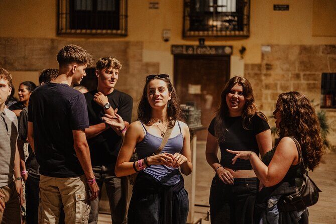 Pub Crawl Valencia | The Biggest | Club Entry Included - Entering El Carmen at 9:45 pm: why this timing works