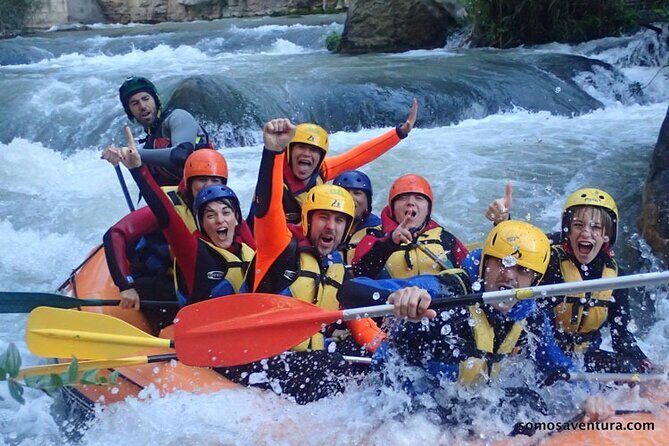 Rafting white water in Montanejos 1h Valencia - The Fuente de los Baños Start: What the First Moments Feel Like
