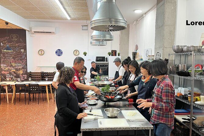 Seafood paella cooking class, tapas and visit to Ruzafa market. - Mercado de Ruzafa: where paella ingredients start making sense