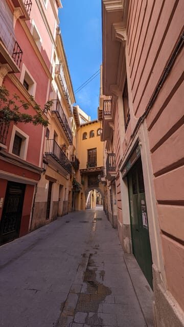 Secret Valencia Experience: The City and Its Flavors - Barrio del Carmen: street-level Valencia in 20 minutes