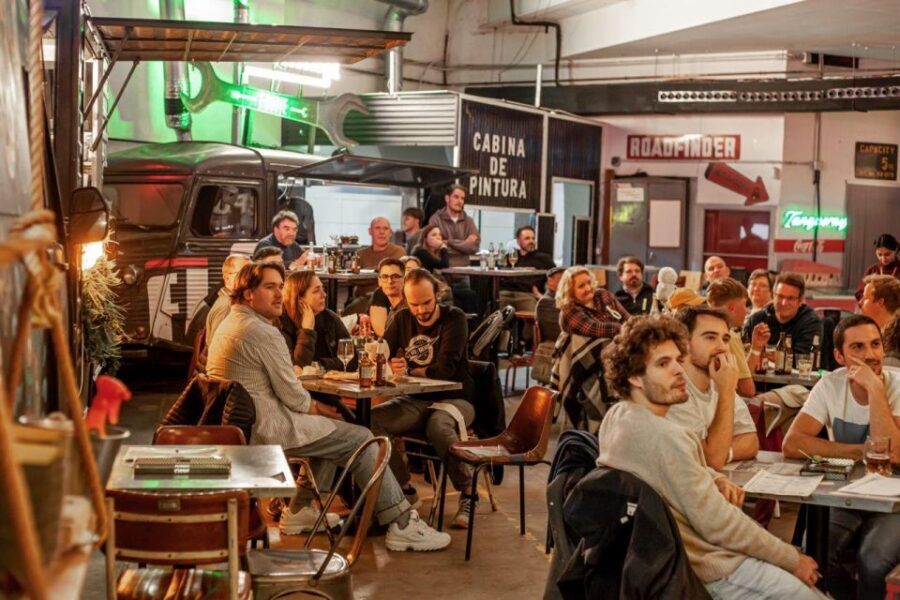 The Biggest Pub Quiz in Valencia - Four Rounds of Trivia: Rotating Themes and the Right Level of Challenge