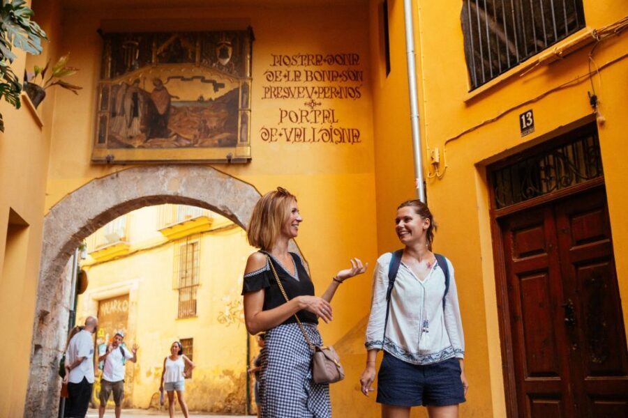 Valencia: 1.5-Hour Private Kick-Start Tour with a Local - Should you book this Valencia private kick-start tour?