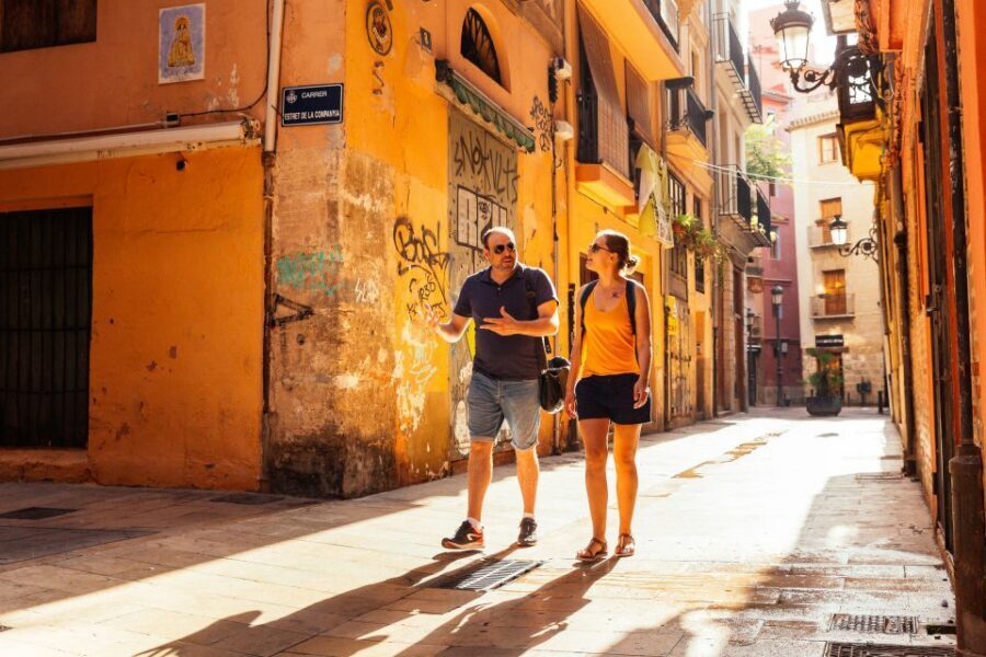 Valencia: 1.5-Hour Private Kick-Start Tour with a Local - Starting at Beers and Travels: how the 90 minutes shape your first day