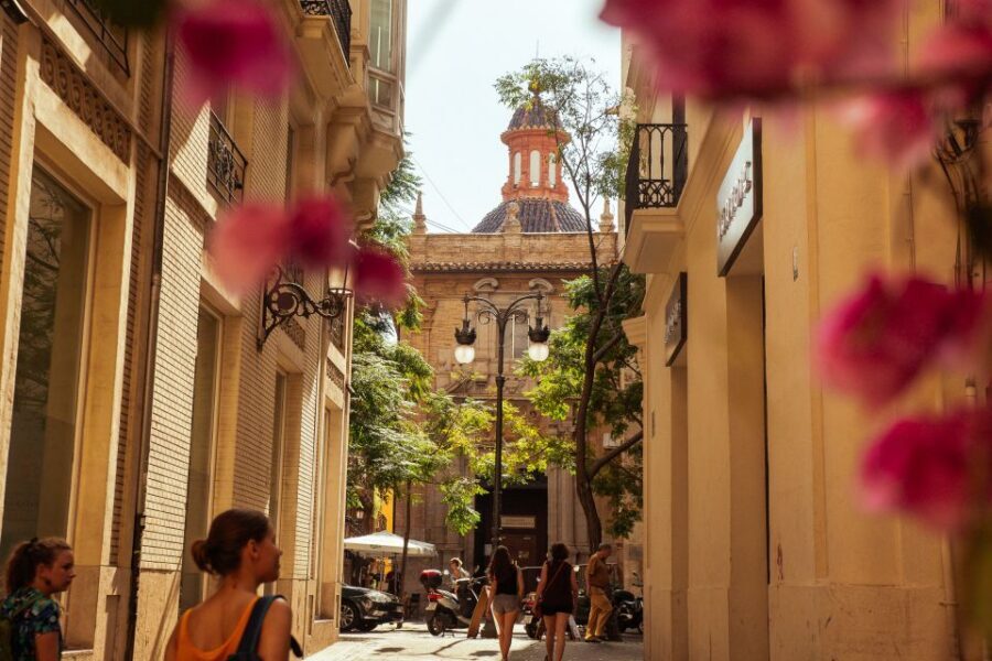 Valencia: 1.5-Hour Private Kick-Start Tour with a Local - Dining recommendations that don’t feel generic