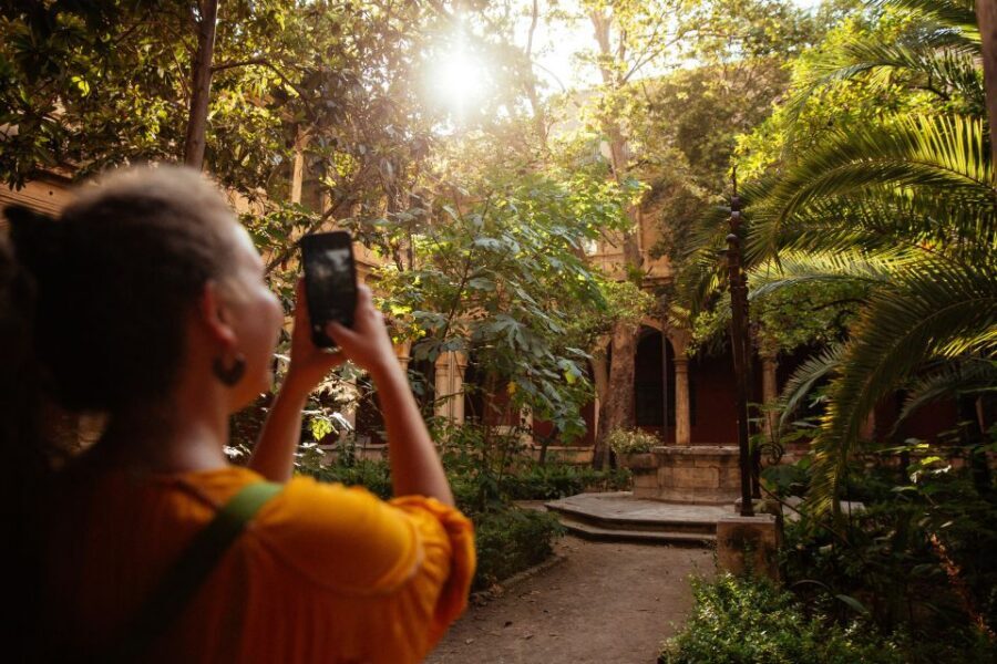 Valencia: 1.5-Hour Private Kick-Start Tour with a Local - The local stories you’ll start spotting on your own