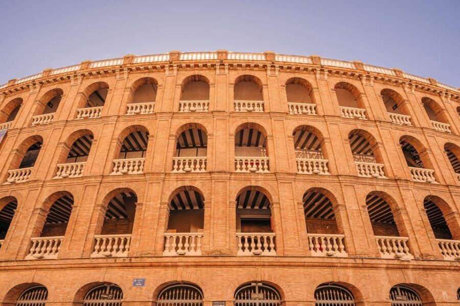 Valencia 1 hour by TukTuki: Essential and Private Tour - Meeting at C. de la Blanqueria: Starting Smoothly in Ciutat Vella