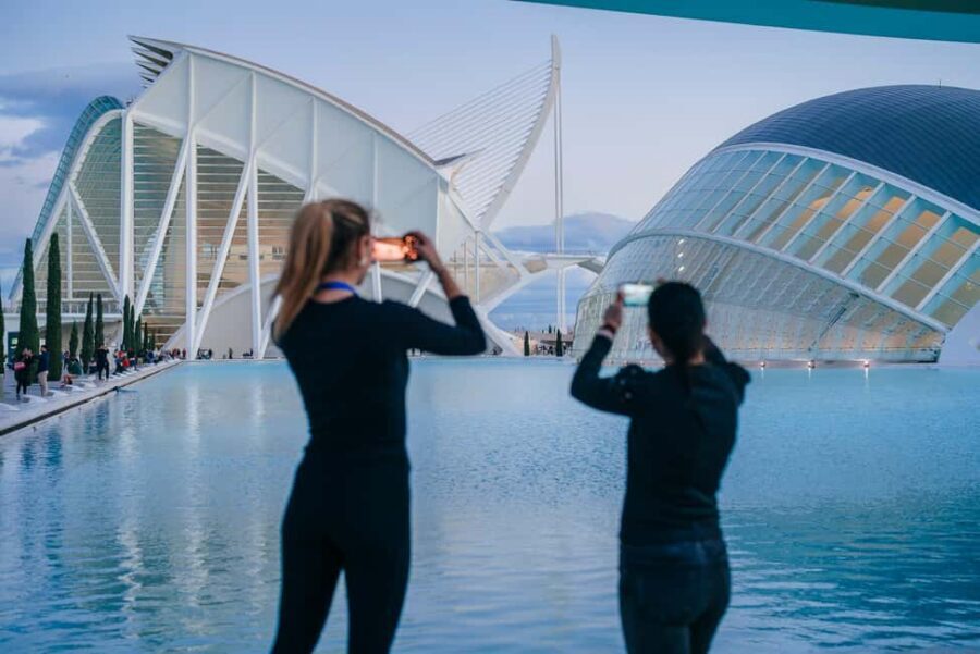 Valencia: 2-hour City Highlights Guided Tuk-Tuk Tour - Who this tuk-tuk highlights tour suits best (and who should think twice)