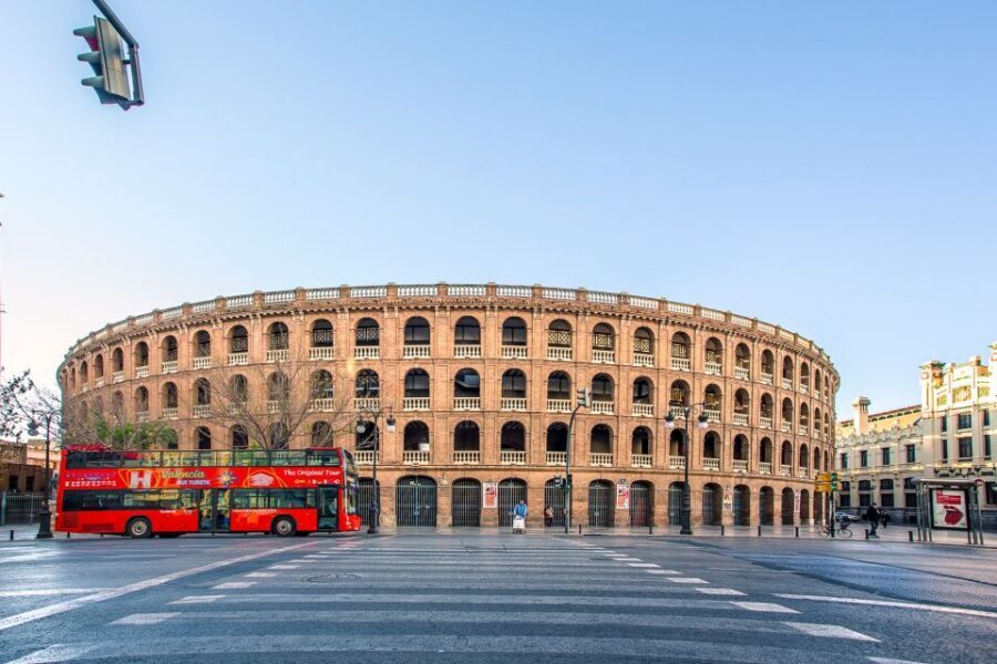 Valencia: 24 or 48-Hour Hop-on Hop-off Bus Ticket - A hop-on hop-off loop that actually helps you plan