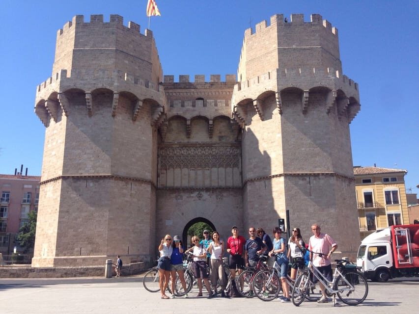 Valencia: 3-Hour City Bike Tour - From the Old River to the 9 km Túria Gardens