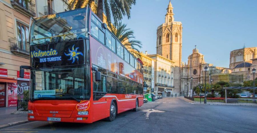 Valencia: 48 hour Hop-On-Hop-Off Bus Ticket and San Nicolás - How to plan your 48 hours around Valencia and the church