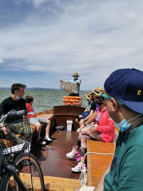 Valencia: Albufera Natural Park Bike and Boat Tour - The ride to El Saler: Pinedo beach and that steady out-and-back feeling
