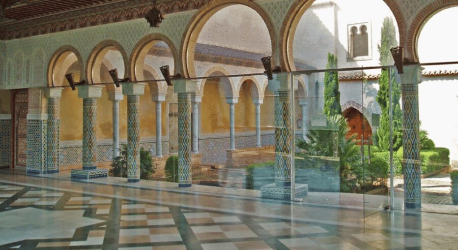 Valencia: Anna Alhambra and 3 Waterfalls Guided Tour - Meeting Spot and Morning Flow: From Valencia into the Hills