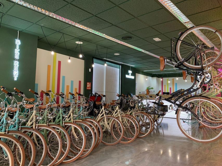 Valencia: Audioguide eng,esp,ita + Bike All Day - The sweet spot: biking with an audio guide in Valencia’s easy-city rhythm