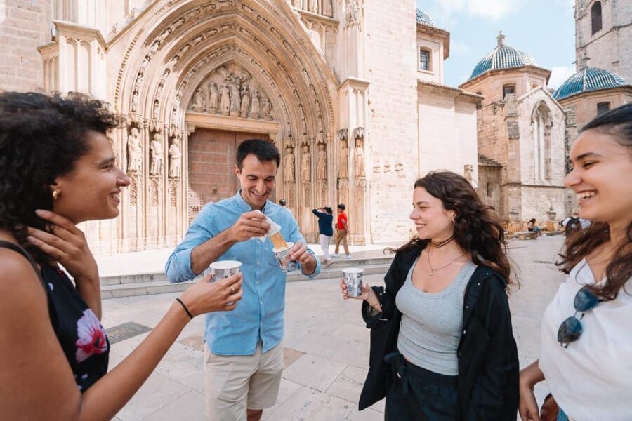 Valencia: Authentic Food Tour with Paella Valenciana - Where You Start: The Fountain of the 5 Statues