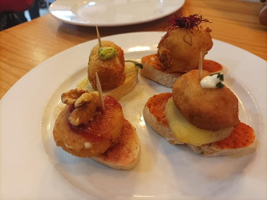 Valencia: Authentic Tapas & Drinks with a Local - Should you book this Valencia tapas and drinks with a local?