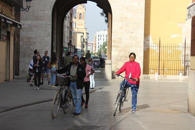Valencia Bike Tour: Top Sights and City of Arts & Sciences - Why this Valencia bike route works in about 2 hours