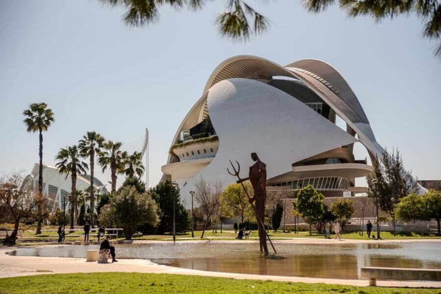 Valencia Bike Tours: City Highlights - What to Bring (and What to Expect in Different Weather)