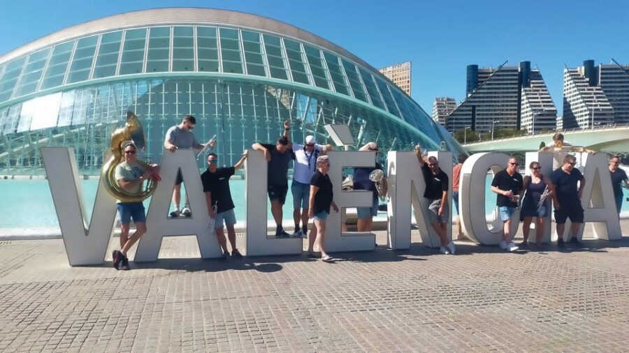 Valencia, Biketour of all the city with a local guide - From Plaza de la Crida to the Serranos: the tour’s easy start