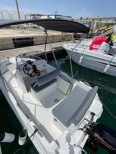 Valencia: Boat Rental without License - Malvarrosa vs Port Saplaya: Two Ways to Spend Your Anchor Time