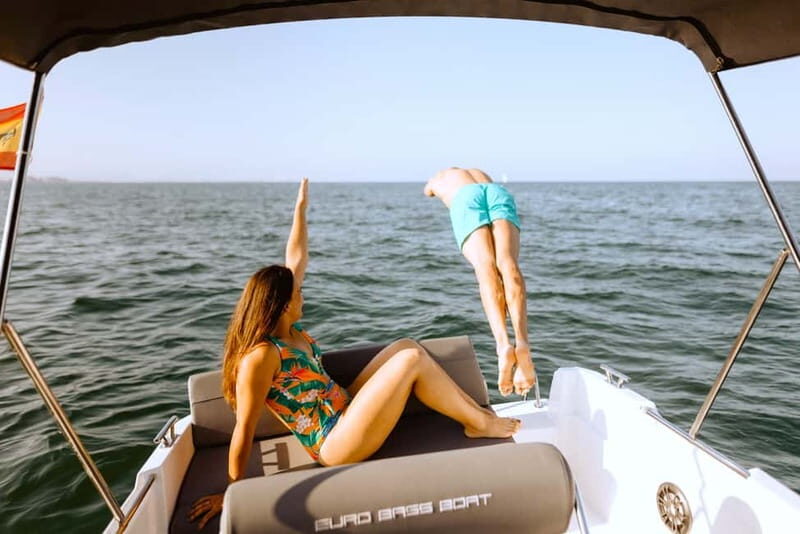 Valencia: Boat Rental without License - License-Free Sailing: What It Really Means on the Water